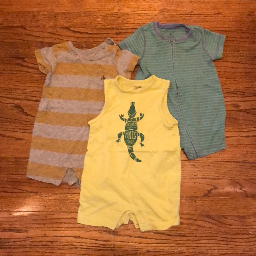 6 to 12 month baby Gap Rompers Lot